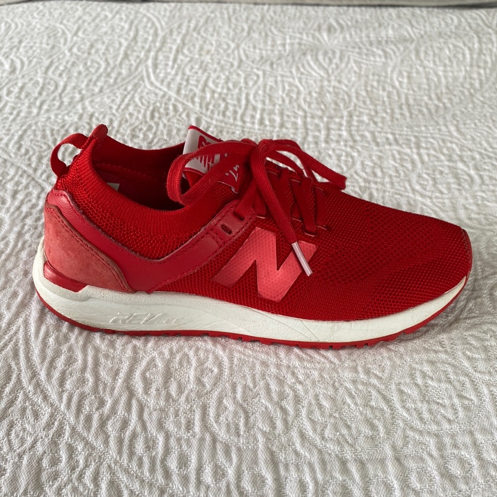 New Balance 247 - Red